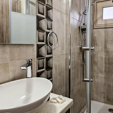 Appartamento Andre Marie Stonewood Retreat Limisso