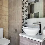 Andre Marie Stonewood Retreat Apartment *