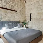Andre Marie Stonewood Retreat *