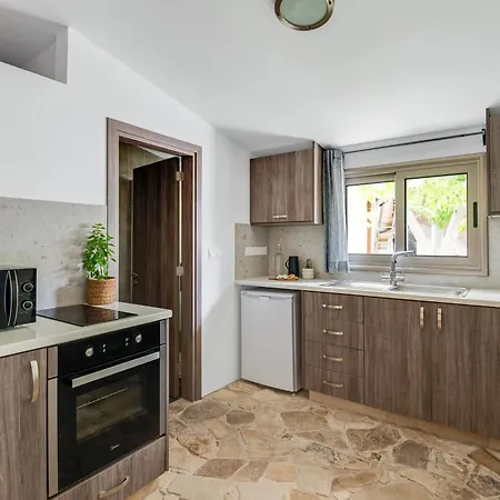 Andre Marie Stonewood Retreat Lemesos