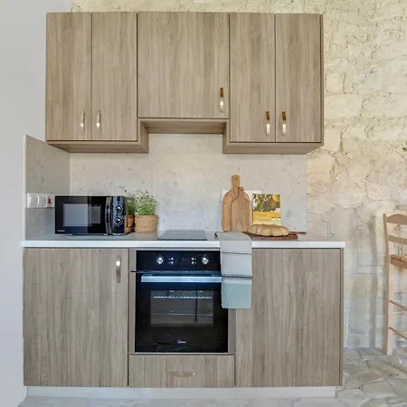 Andre Marie Stonewood Retreat * Lemesos
