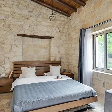 Andre Marie Stonewood Retreat * Лимасол