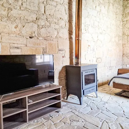 Andre Marie Stonewood Retreat Apartmán