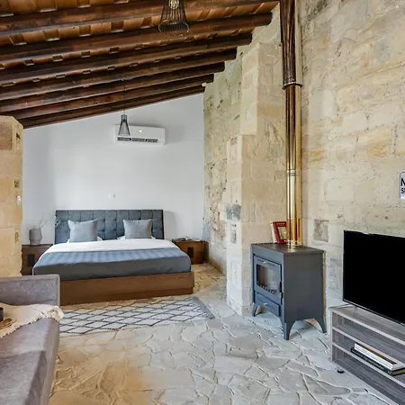 Andre Marie Stonewood Retreat * Лимасол