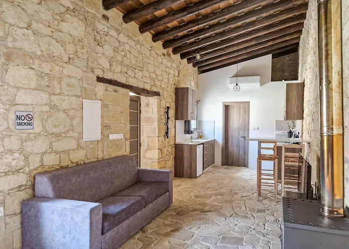 Daire Andre Marie Stonewood Retreat Limasol