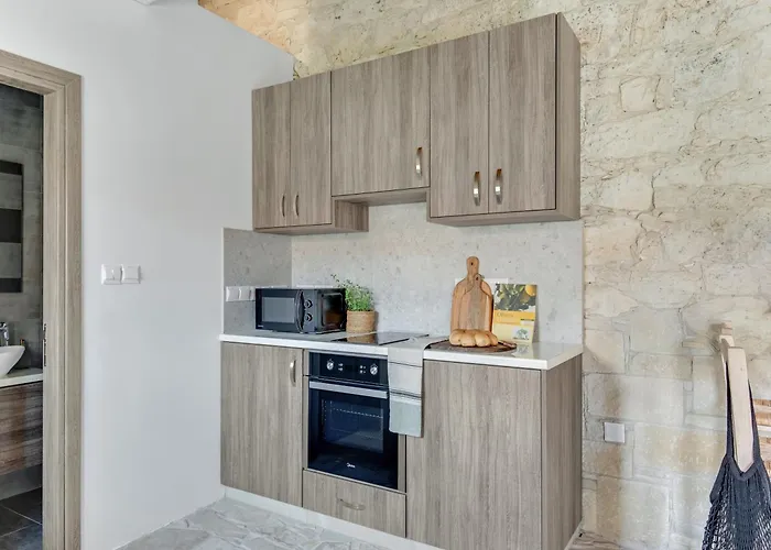 Apartment Andre Marie Stonewood Retreat