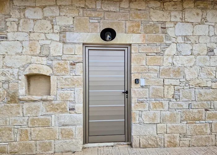 Apartment Andre Marie Stonewood Retreat *