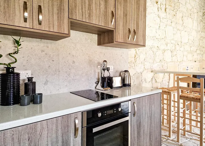 Andre Marie Stonewood Retreat Apartment *