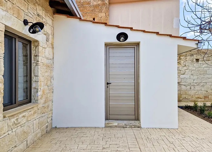 Andre Marie Stonewood Retreat Διαμέρισμα Λεμεσός